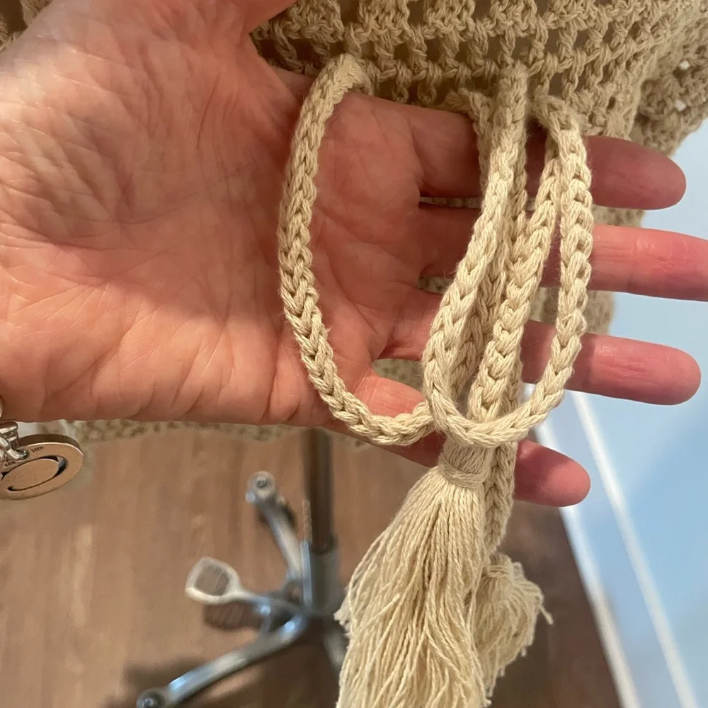 Elan Beige Crochet Blouse with White Sleeves - Picture 8 of 12